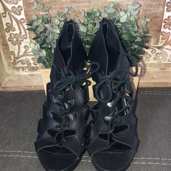 Lace Up Stiletto - NEW! - Picture 1 of 7